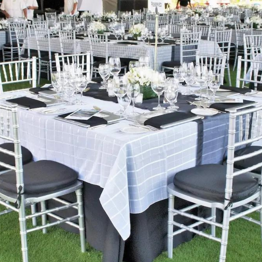 Mesa con mantel CDMX - Mesas para Banquetes